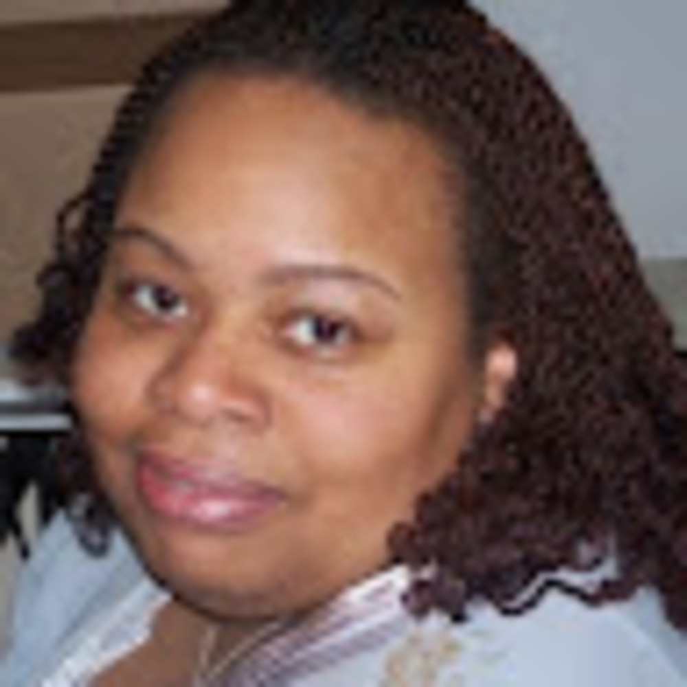 Meet your Posher, Dennise